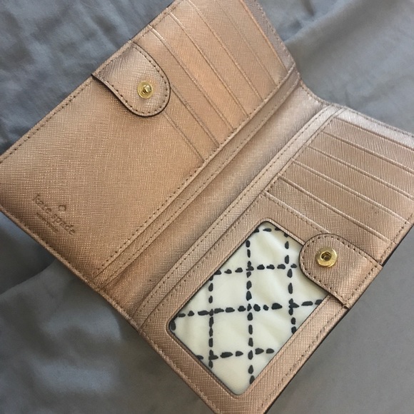Kate Spade Bifold Wallet - Picture 3 of 8